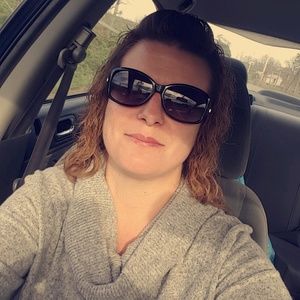 Meet your Posher, Becky